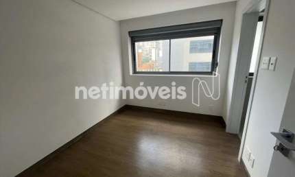 Apartamento à venda no bairro Savassi com 80 m² e 2 dormitórios/quartos.