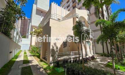Apartamento à venda no bairro Lourdes com 116 m² e 3 dormitórios/quartos disponíveis.
