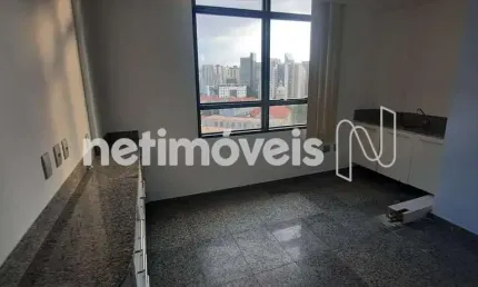 Escritório à venda no bairro Savassi com 68 m² de área útil disponível.