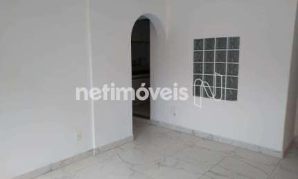 Apartamento à venda no bairro Sagrada Família com 97 m² e 3 dormitórios/quartos.