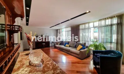 Apartamento à venda no bairro Lourdes com 161 m² e 4 dormitórios/quartos disponíveis.