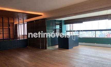 Apartamento à venda no bairro Luxemburgo com 211 m² e 4 dormitórios/quartos disponíveis.