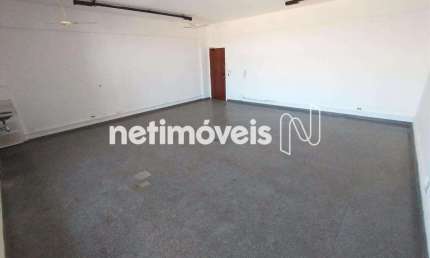 Escritório à venda no bairro Estoril com 50 m² de área útil disponível.