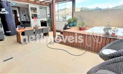 Cobertura à venda no bairro Serra com 250 m² e 4 dormitórios/quartos disponíveis.