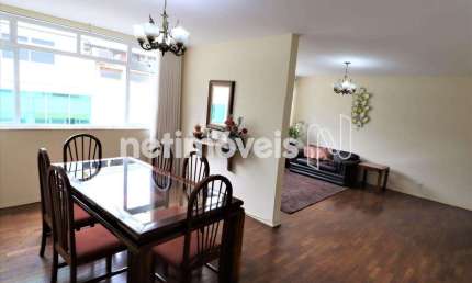 Apartamento à venda no Centro, 180 m² e 4 dormitórios/quartos disponíveis.