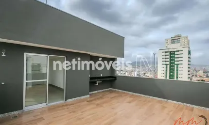 Cobertura à venda no bairro Sagrada Família com 135 m² e 3 dormitórios/quartos