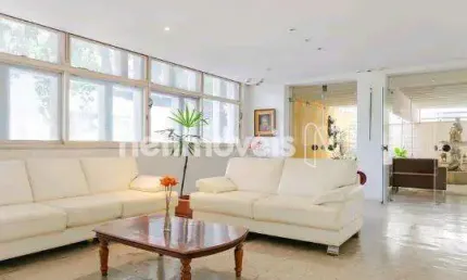 Apartamento à venda no bairro Savassi com 420 m² e 4 dormitórios/quartos disponíveis.