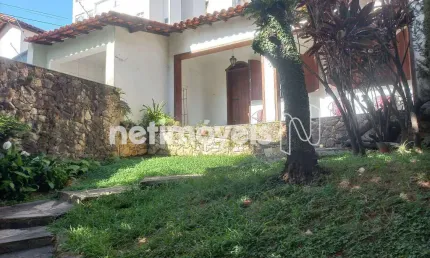 Casa residencial à venda com 5 dormitórios no bairro Serra e área de 430 m².