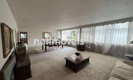 Apartamento de 250 m² à venda no bairro Lourdes com 5 dormitórios/quartos disponíveis.