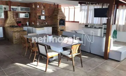 Cobertura à venda no bairro Serra com 250 m² e 5 dormitórios/quartos disponíveis