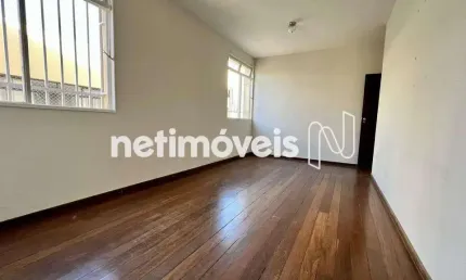Apartamento à venda no bairro Cruzeiro, com 130 m² e 4 dormitórios/quartos.