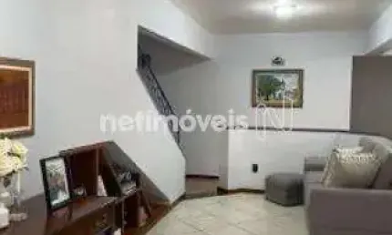 Casa residencial à venda no bairro Serra, com 496 m² e 4 dormitórios/quartos.