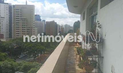 Apartamento à venda no bairro Funcionários com 4 dormitórios/quartos e 236 m².