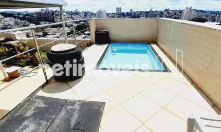 Cobertura à venda no bairro Prado com 185 m² e 3 dormitórios/quartos disponíveis.