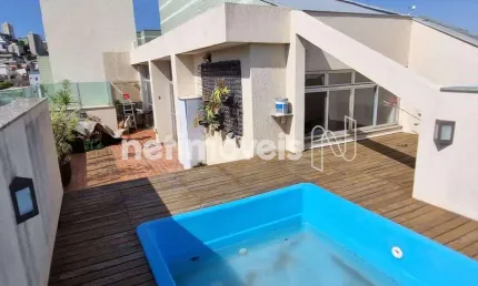 Cobertura à venda com 4 dormitórios no bairro Santa Efigênia e 262 m² de área útil.