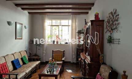 Apartamento à venda no bairro Santo Agostinho com 90 m² e 3 dormitórios/quartos