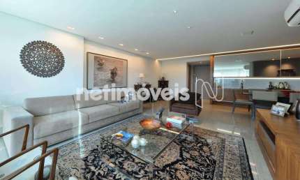 Apartamento à venda com 4 dormitórios, localizado no bairro Santo Antônio e 167 m².