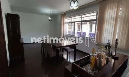 Apartamento à venda em Santo Agostinho com 3 dormitórios e 160 m² de área útil