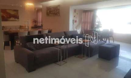 Apartamento à venda no Belvedere com 4 dormitórios e 204 m² de área útil.