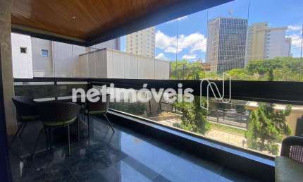 Apartamento à venda no bairro Lourdes com 431 m² e 4 dormitórios/quartos.