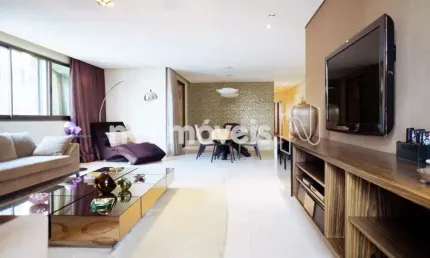 Apartamento à venda no bairro Santo Agostinho com 250 m² e 4 dormitórios/quartos.