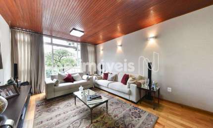 Apartamento à venda no bairro Funcionários com 115 m² e 3 dormitórios/quartos.