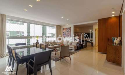 Apartamento à venda com 142 m² e 4 dormitórios/quartos no bairro Luxemburgo