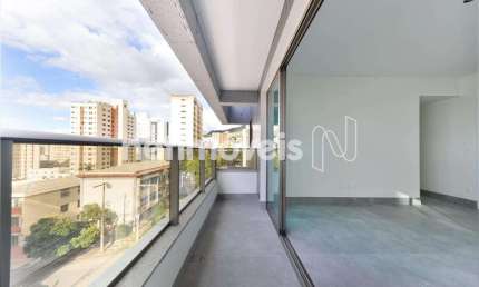 Apartamento à venda no Sion com 138 m² e 4 dormitórios/quartos disponíveis.