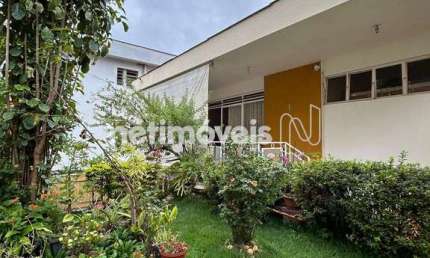 Casa residencial à venda no bairro Gutierrez com 372 m² e 4 dormitórios/quartos.