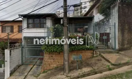 Terreno à Venda no Bairro São Lucas com Área de 350 m² para Construção.