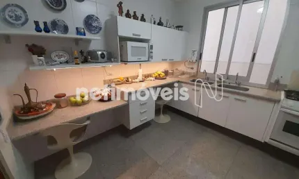 Apartamento à venda no bairro Funcionários com 3 dormitórios e 103 m² de área útil
