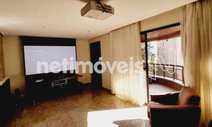 Apartamento à venda no bairro Santo Antônio com 197 m² e 4 dormitórios/quartos.