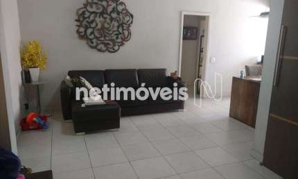 Apartamento à venda no bairro Santo Antônio com 90 m² e 2 dormitórios/quartos.
