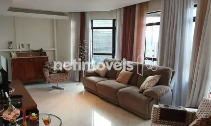 Cobertura à venda com 3 quartos no bairro Santo Agostinho e 438 m² úteis.