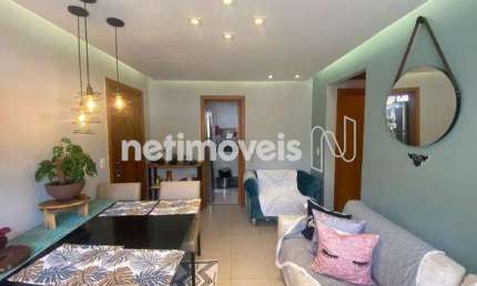 Apartamento à venda no bairro Floresta com 60 m² e 3 dormitórios/quartos disponíveis