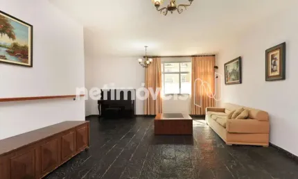 Apartamento à venda no bairro Funcionários com 200 m² e 4 dormitórios/quartos.