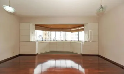 Apartamento à venda no bairro Funcionários com 85 m² e 3 dormitórios/quartos