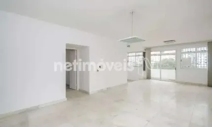 Apartamento à venda no bairro Coração de Jesus com 219 m² e 4 dormitórios/quartos
