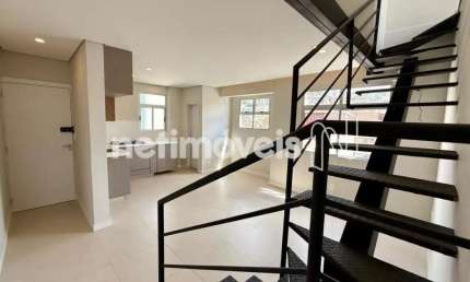 Cobertura de apartamento à venda no bairro Santa Efigênia com 118 m² e 3 dormitórios/quartos.