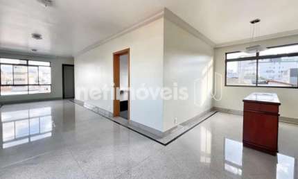 Cobertura de apartamento à venda no Prado com 286m² e 3 dormitórios/quartos disponíveis.