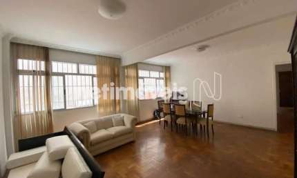 Apartamento à venda no bairro Santo Agostinho com 130 m² e 4 dormitórios/quartos.