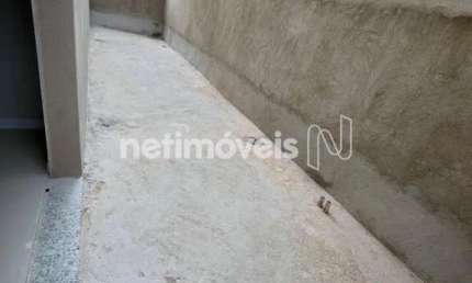 Apartamento à venda no bairro Sagrada Família com 96 m² e 2 dormitórios/quartos.