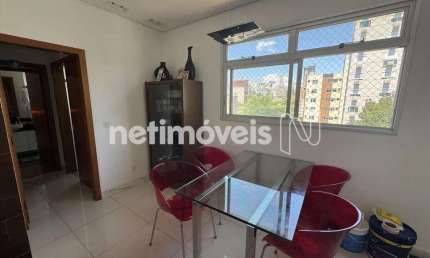 Cobertura à venda no bairro Santo Antônio com 170 m² e 2 dormitórios/quartos.