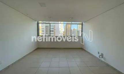 Apartamento para Aluguel em Grajaú - 78 m² e 3 dormitórios/quartos disponíveis
