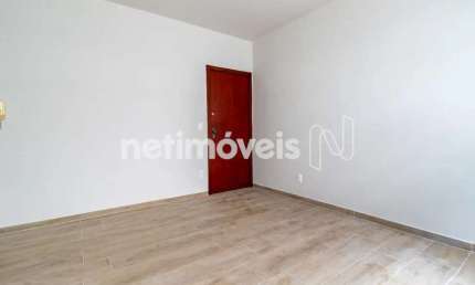 Apartamento à venda no bairro Padre Eustáquio com 70 m² e 3 dormitórios/quartos.