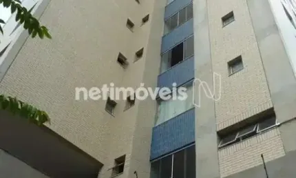 Apartamento à venda no bairro Funcionários com 85 m² e 2 dormitórios/quartos.