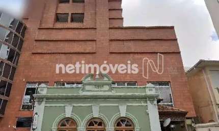 Apartamento à venda no bairro Funcionários com 75 m² e 2 dormitórios/quartos disponíveis.