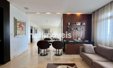 Apartamento à venda no bairro Serra com 168 m² e 3 dormitórios/quartos disponíveis.