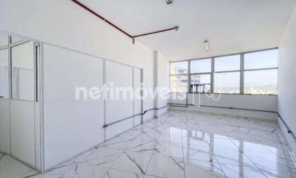 Escritório para Venda ou Locação no Centro com 143 m² de Área Útil Disponível