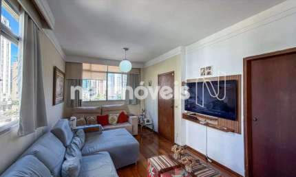 Cobertura à venda no bairro Funcionários com 261 m² e 4 dormitórios/quartos.